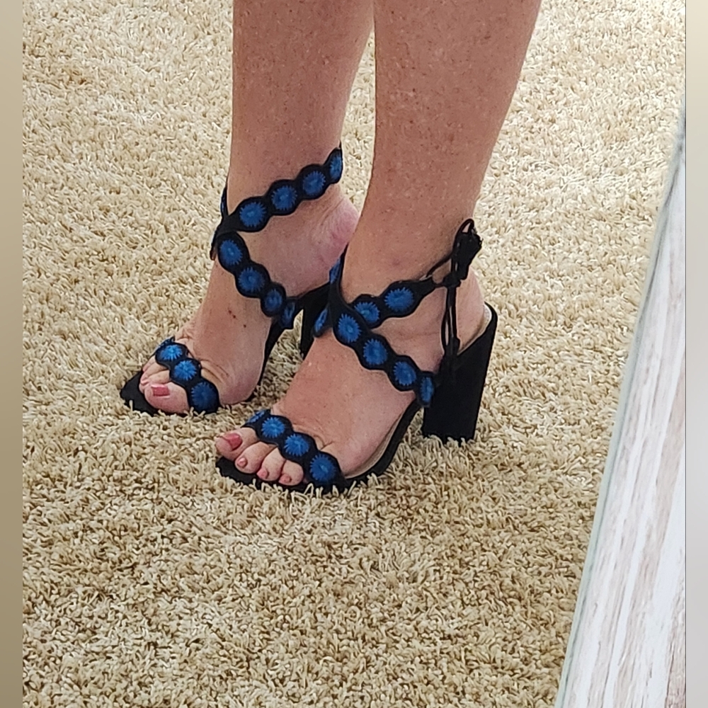 Shoedazzle Black heels with ankle straps
